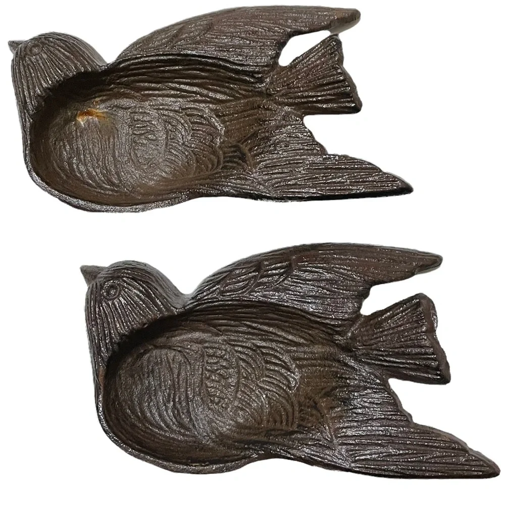 Vintage Cast Iron Ashtrays Sparrow Ornate Detailed Birds Pair Heavy Art Smoking - Picture 1 of 11